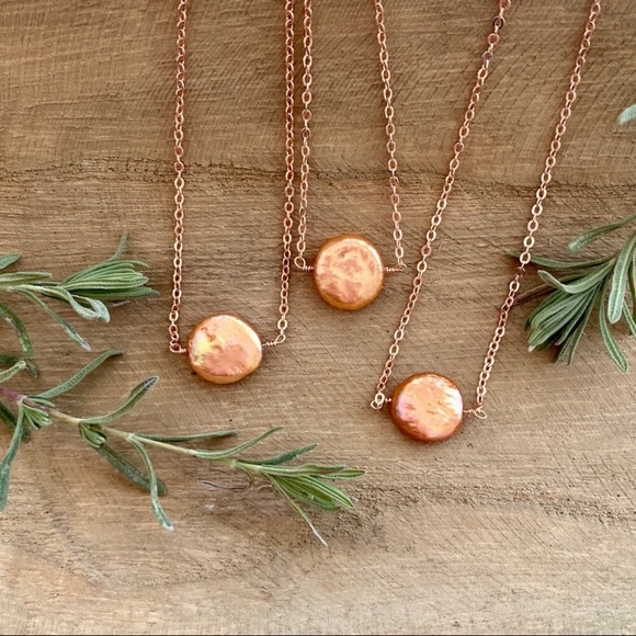 ❗️LAST❗️Rose Gold Pink Baroque Pearl Necklace - Picture 2 of 8